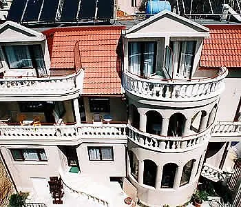 Antik Hotel Varna 2*,